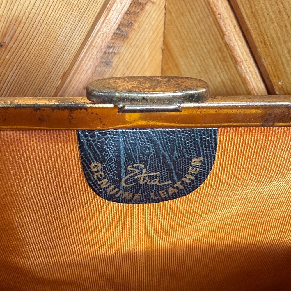 Vintage 1960s Etra Genuine Leather Purse - Picture 4 of 10